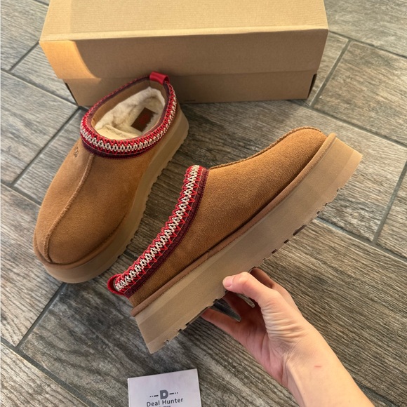 W8/EU39 Brand New UGG Women’s Tazz Platform Slippers Chestnut - Picture 4 of 10